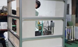 Bàn trưng bày sản phẩm công nghiệp