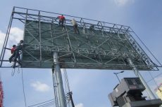 Nhôm định hình và cuộc cách mạng trong ngành thi công biển quảng cáo